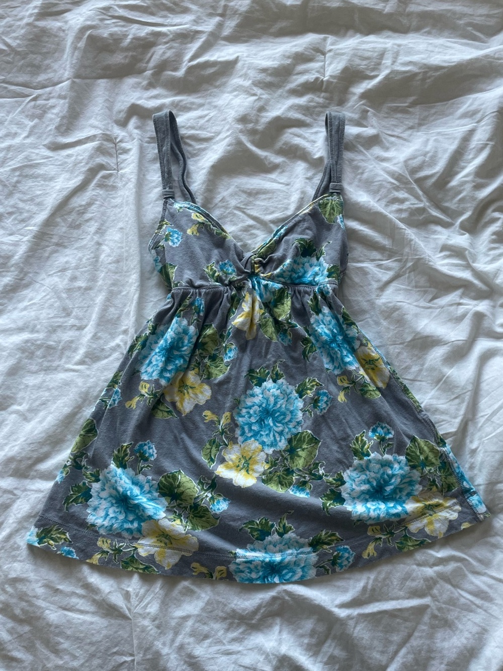 Vintage Y2K Abercombie and Fitch Gray Floral Babydoll Top